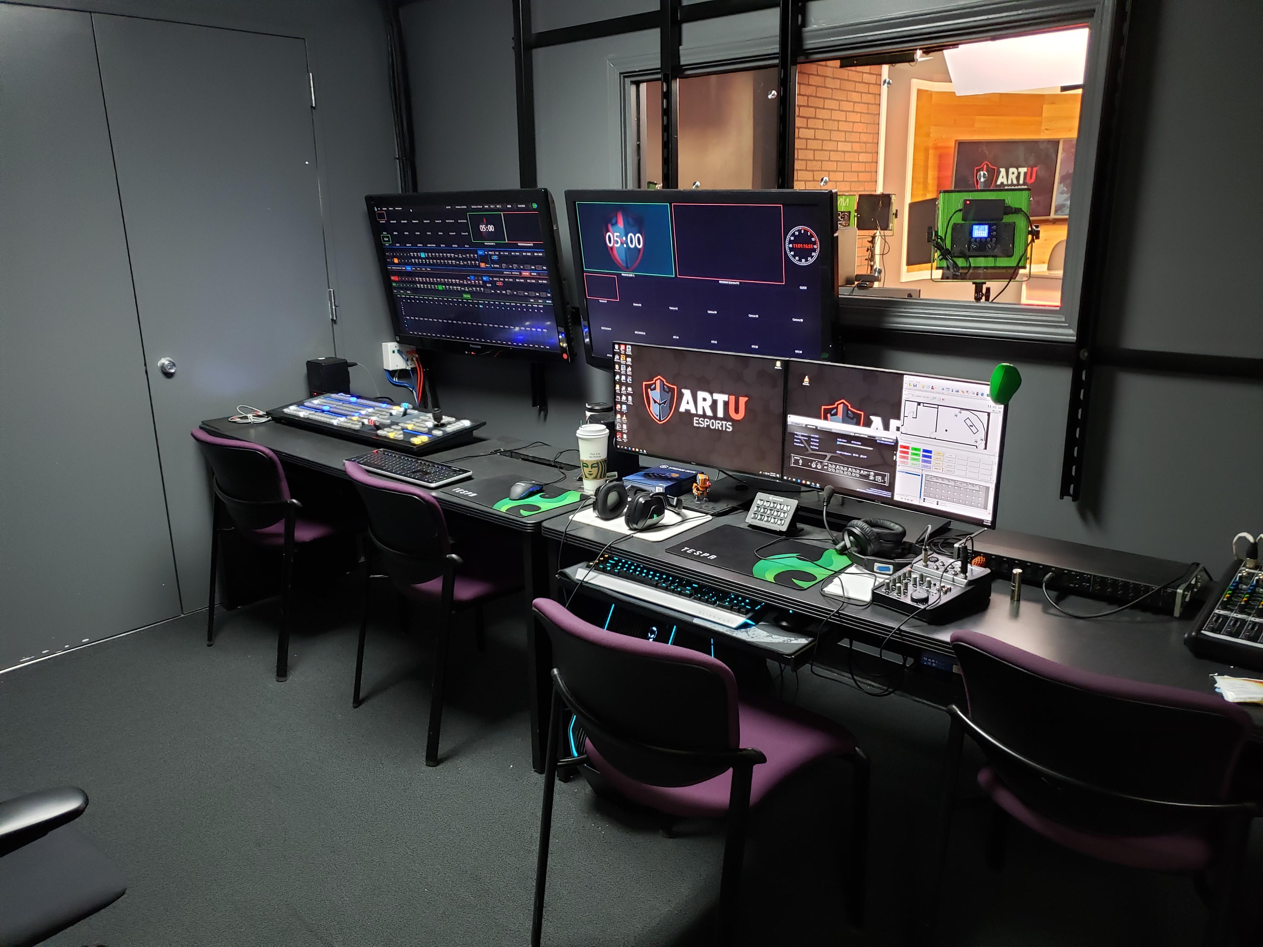 Knight Arcade interior 4