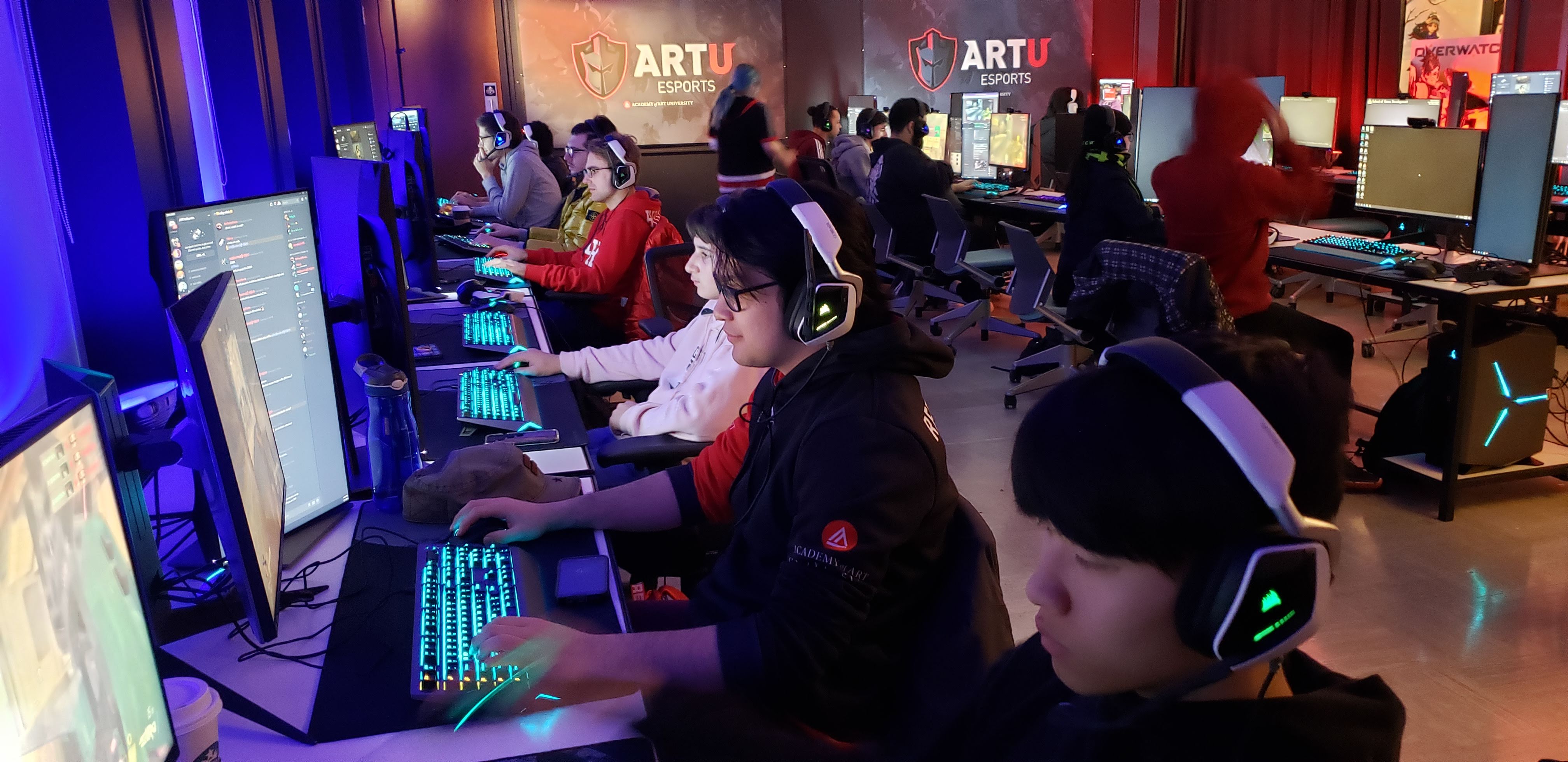 ArtU Lounge interior 4